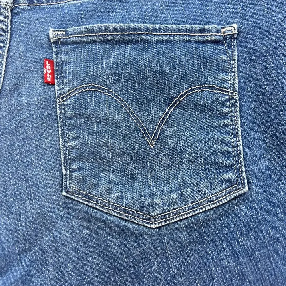 Levi's Jeans Women's 16 Blue Classic Mid Rise Skinny Preppy Normcore Mom Jeans - Picture 4 of 14